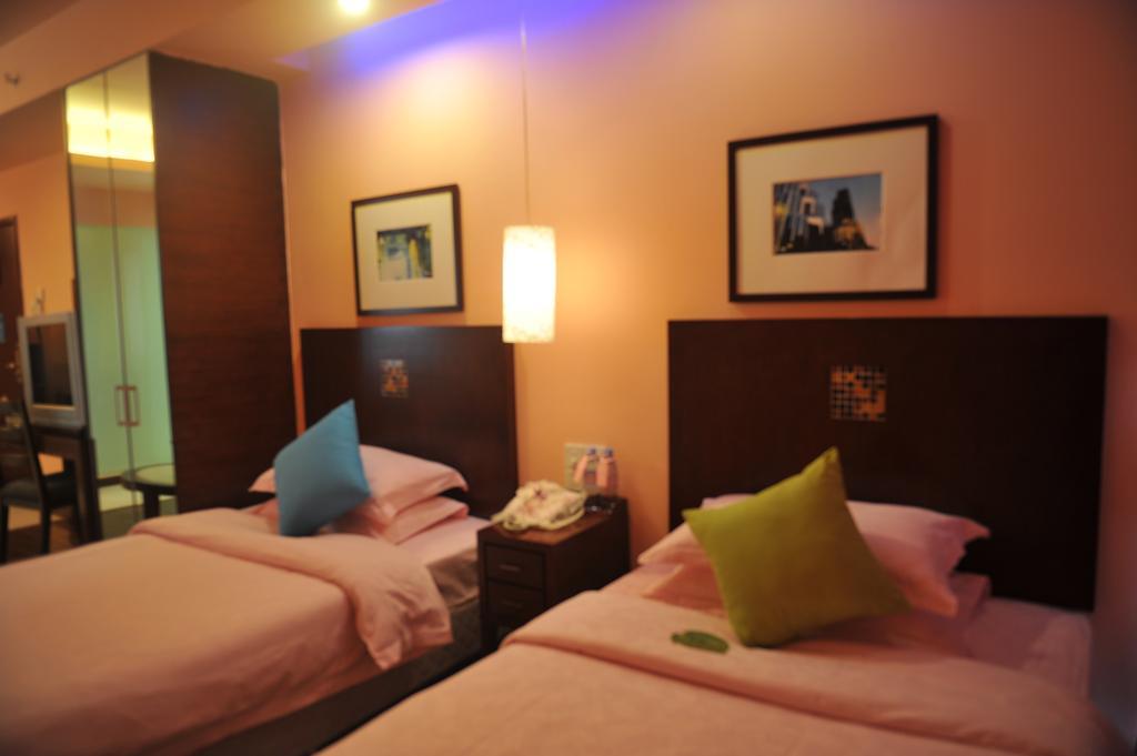 שנג'ן Chicago Suites International חדר תמונה