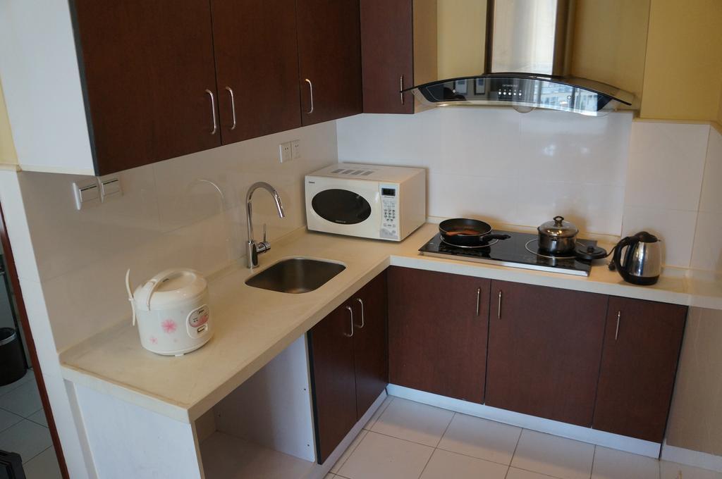 שנג'ן Chicago Suites International מראה חיצוני תמונה